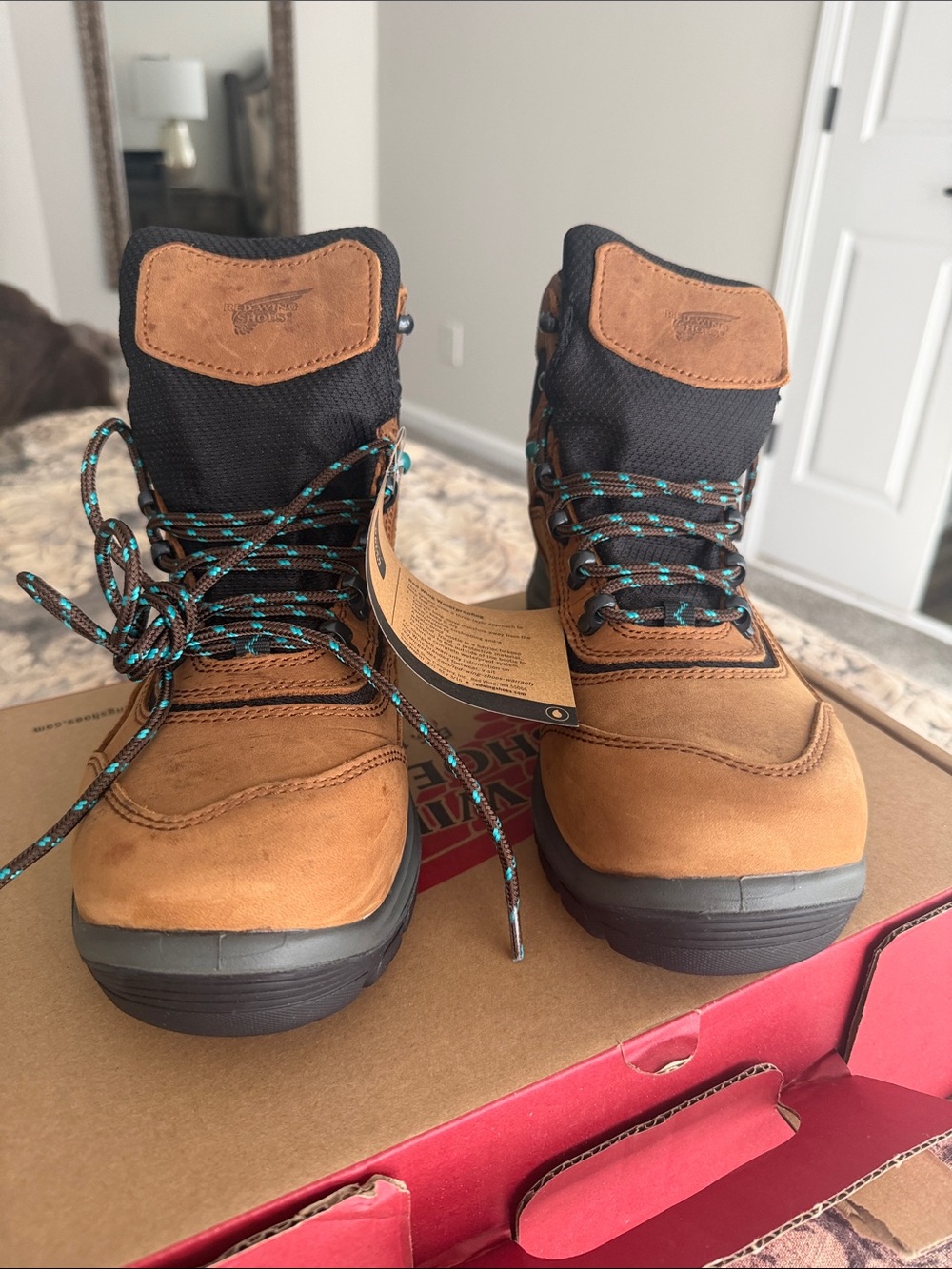 Red Wing 2346 Women Tradeswoman 6-Inch Safety Boot Size 8.5 B NWT in box - Picture 4 of 8